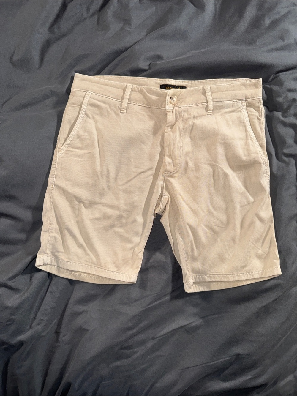 Men's Bronxton Casual Flat Front Shorts in Cream